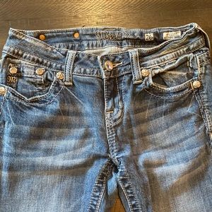 Miss Me Jeans, Mid Rise boot cut